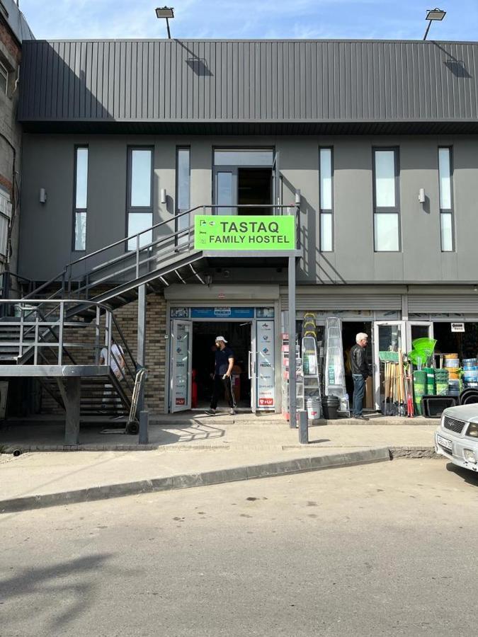 Tastaq Hostel Alma-Ata Buitenkant foto
